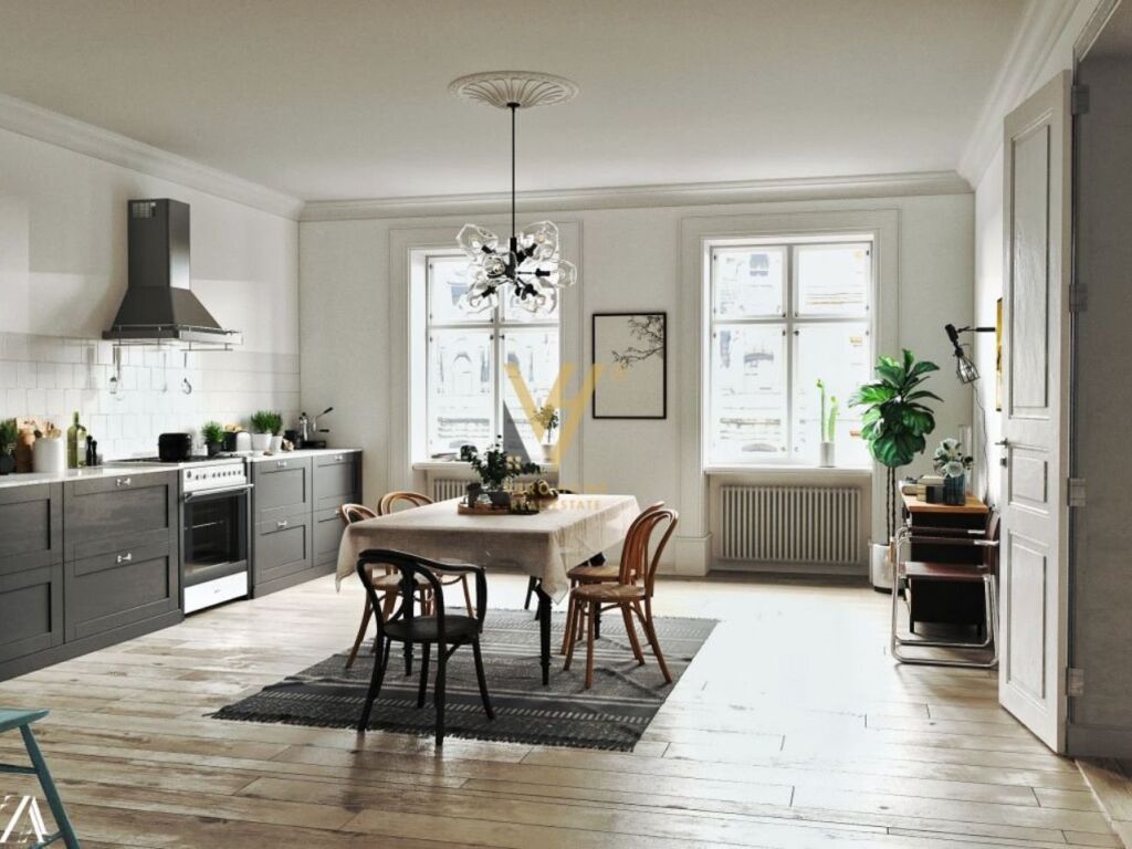 Appartement à vendre 3+1+2 à la villa enver, Blloku 136 mètres carrés