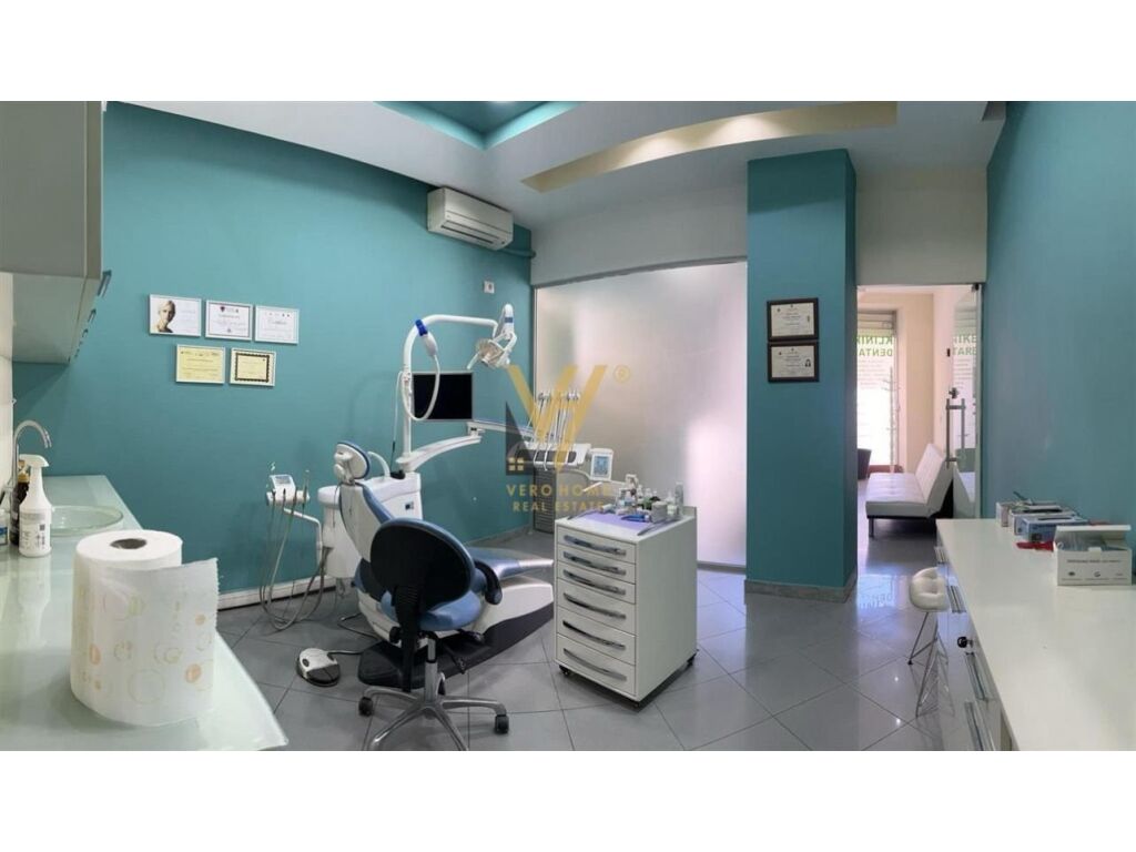 Shop for rent at Ali Demi 42 m²