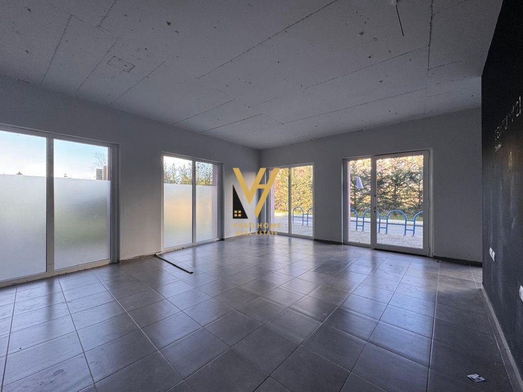 Shop for rent at Ali Demi 42 m²