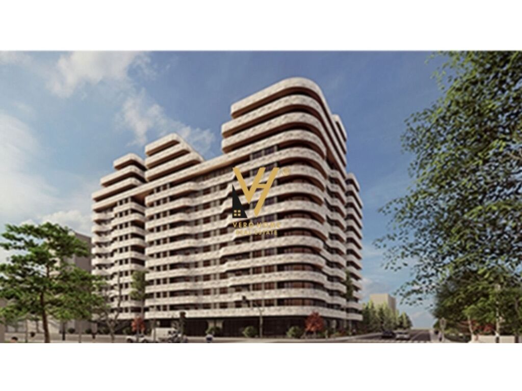 Shitet apartament 2+1+verande te ish ekspozit sot 107 metra katror