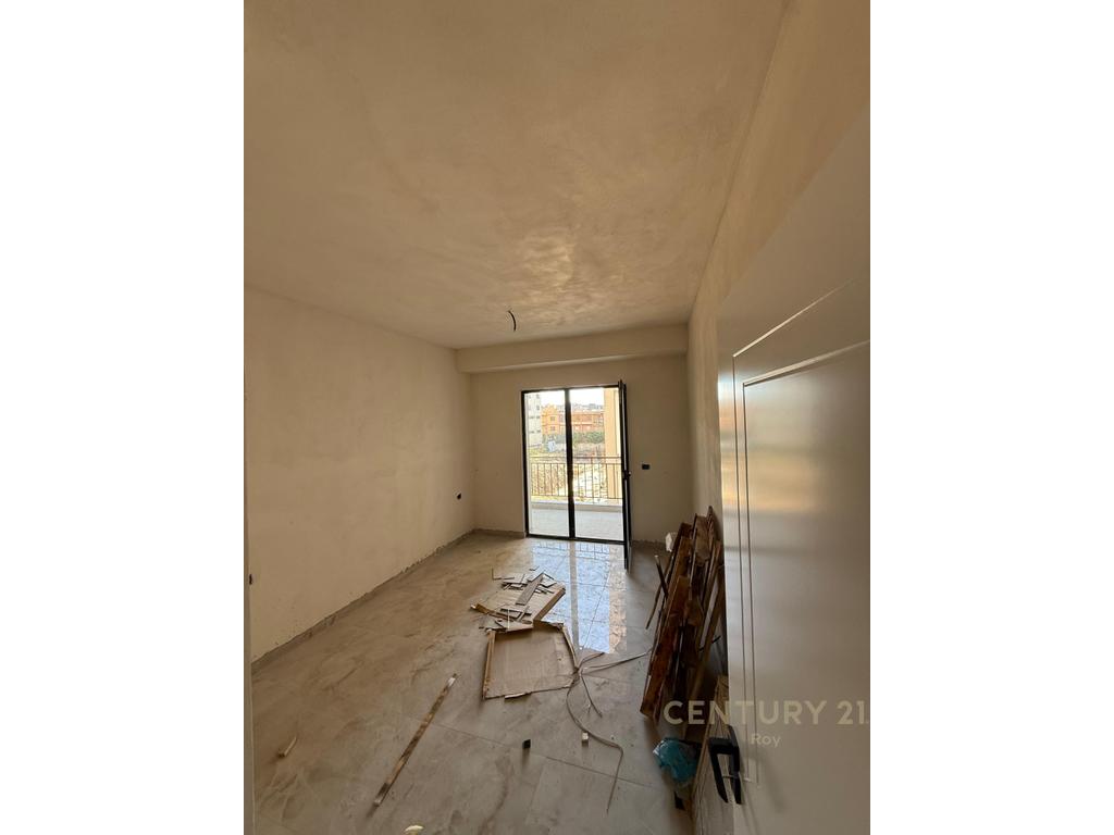 Apartment for sale 1+1 with pool view! Huge! (5)