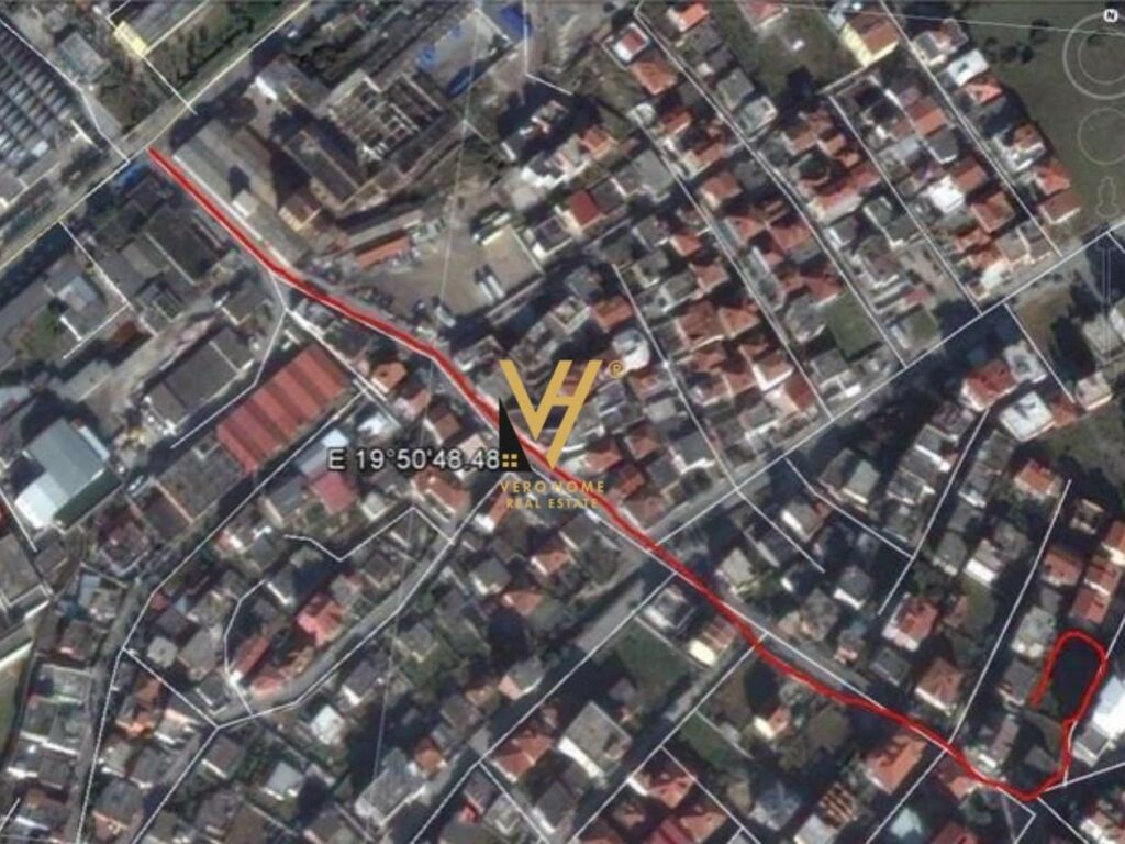 Terreno in vendita a kodra e priftit di 666 metri quadrati