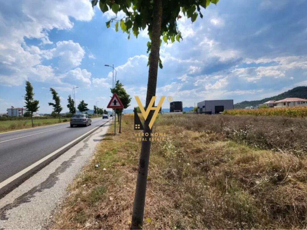 Terreno in vendita a rinas 4.200 metri quadrati (4)