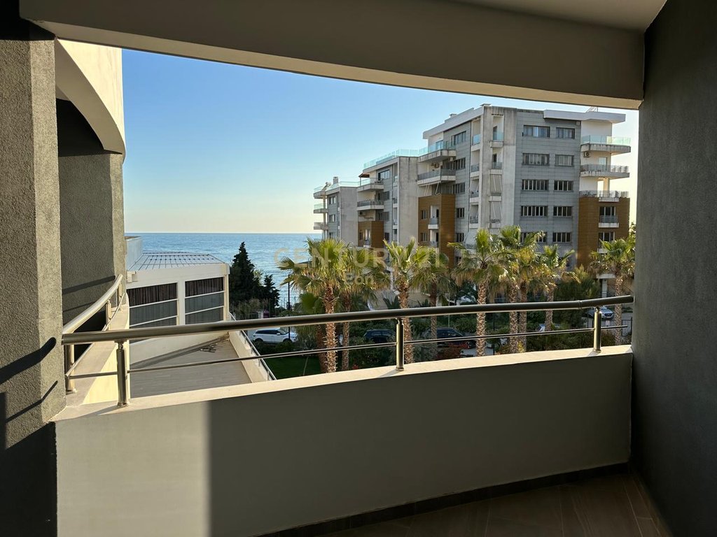 Apartamento à venda 2+1+2 em currila, durres!