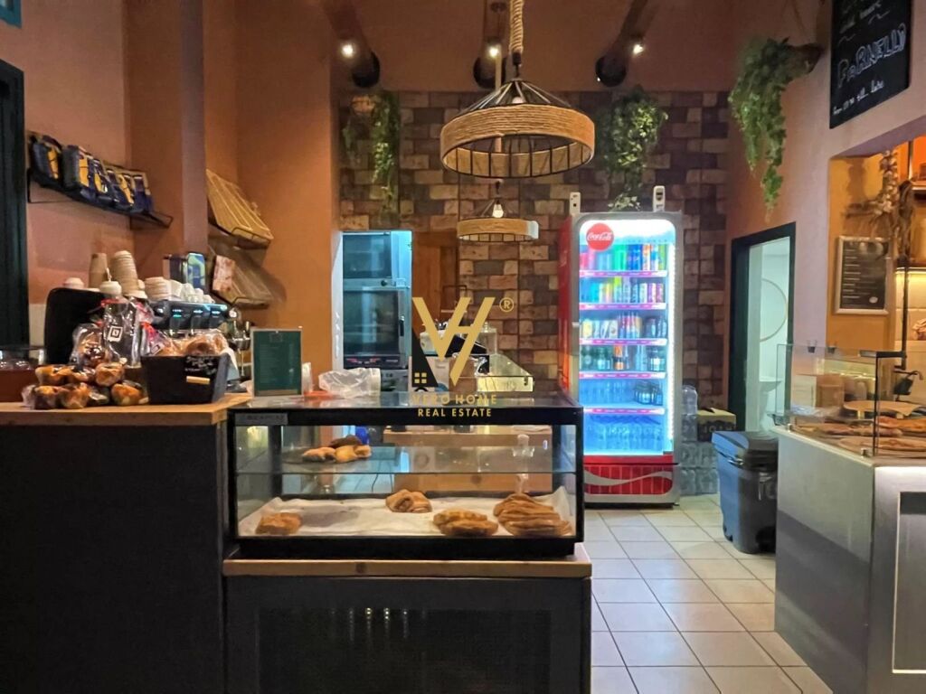 Shop for sale in paris municipality 120 m²