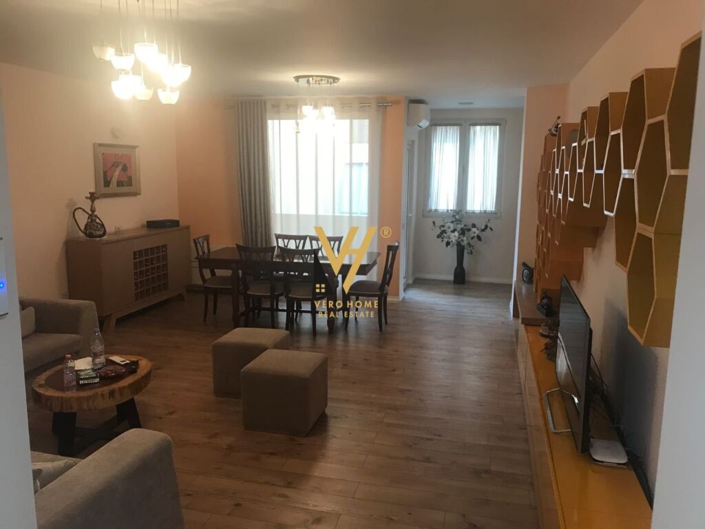 Appartamento in vendita 2+1+2 in via ibrahim rugova, blocco 155 metri quadrati
