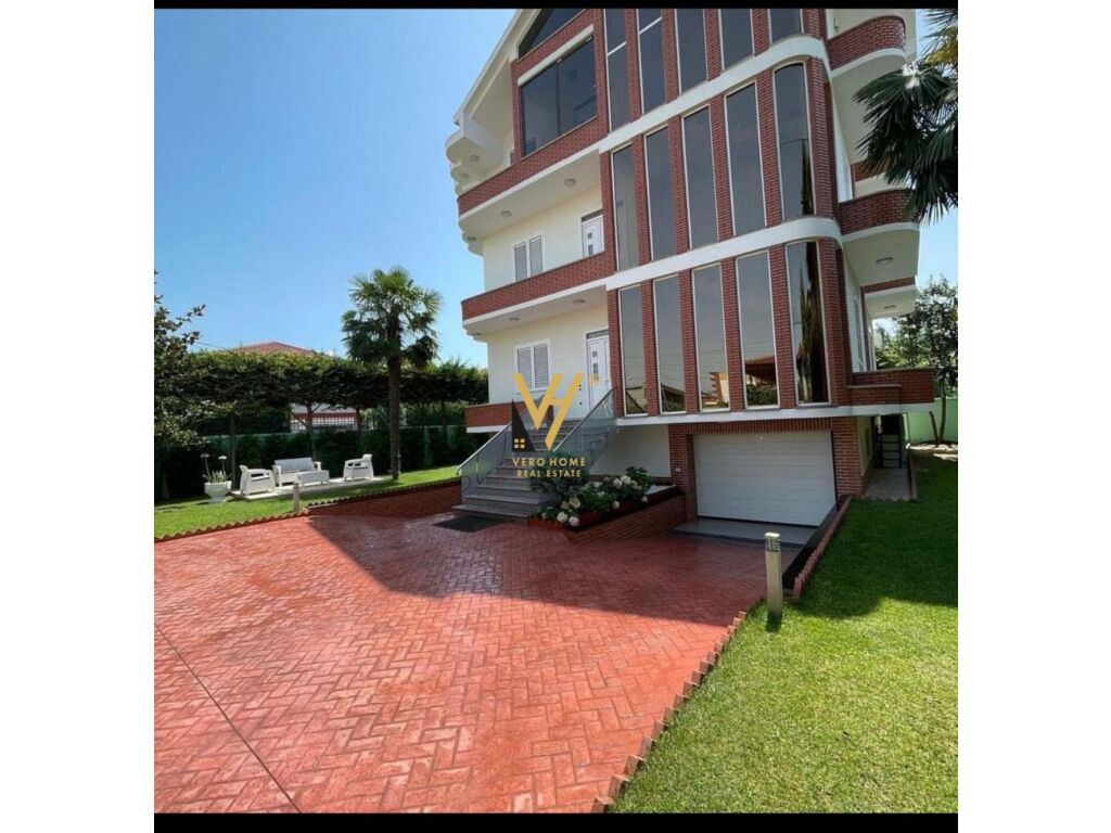 Villa à vendre, villa de trois étages à institut, 430 m²
