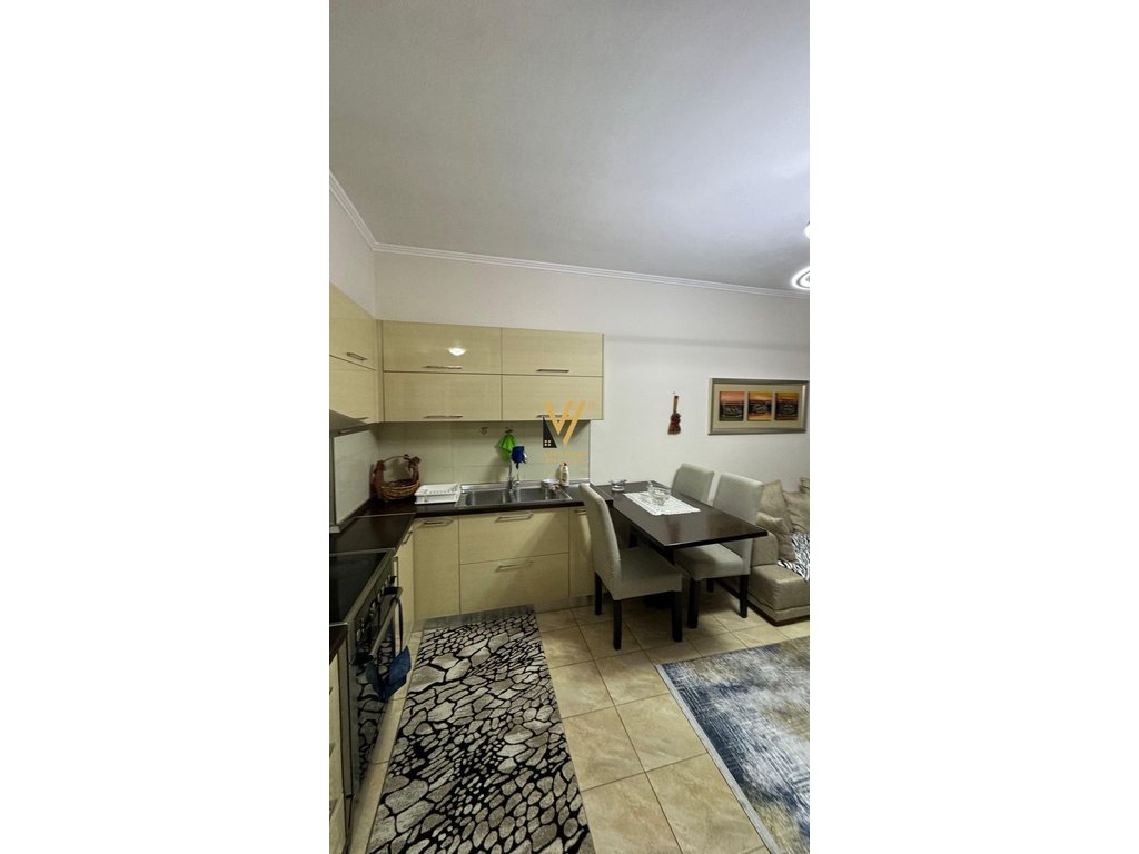 Villa à vendre, villa de trois étages à institut, 430 m²