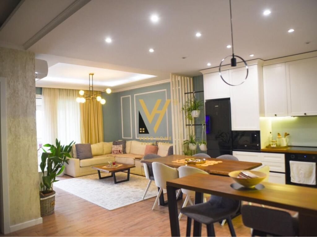 Appartement 2+1+2 à vendre à kinostudio 115 mètres carrés