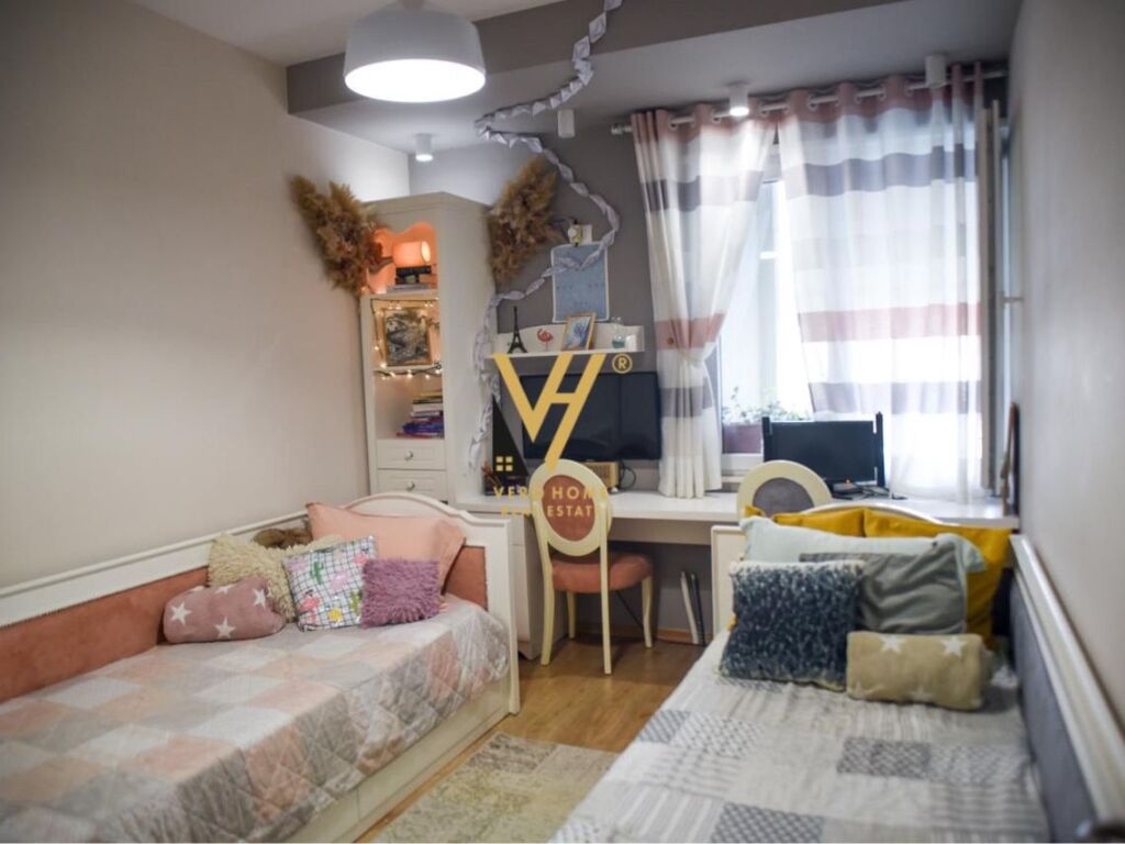 Appartement 2+1+2 à vendre à kinostudio 115 mètres carrés