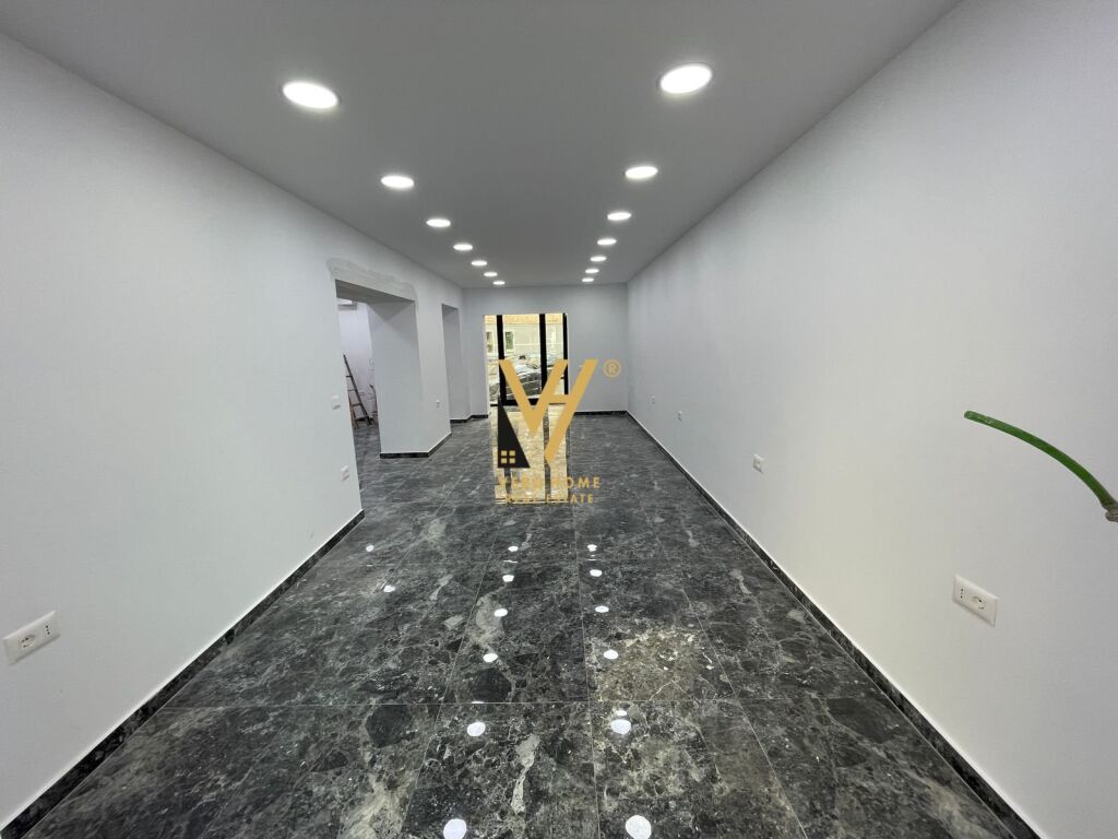 Loja à venda no cruzamento da rua kosovareve 70 metros quadrados
