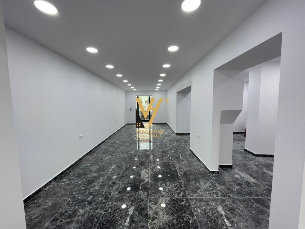Loja à venda no cruzamento da rua kosovareve 70 metros quadrados