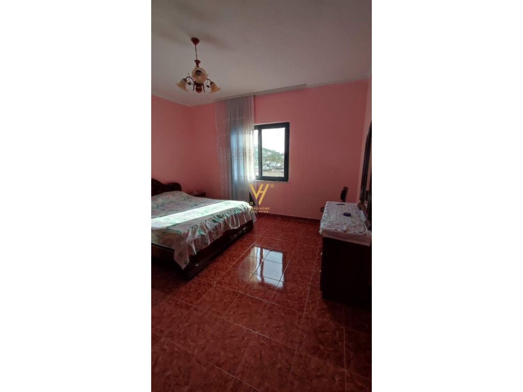 Shitet apartament 3+1+2 te rruga isuf molla, durres 118 metra katror