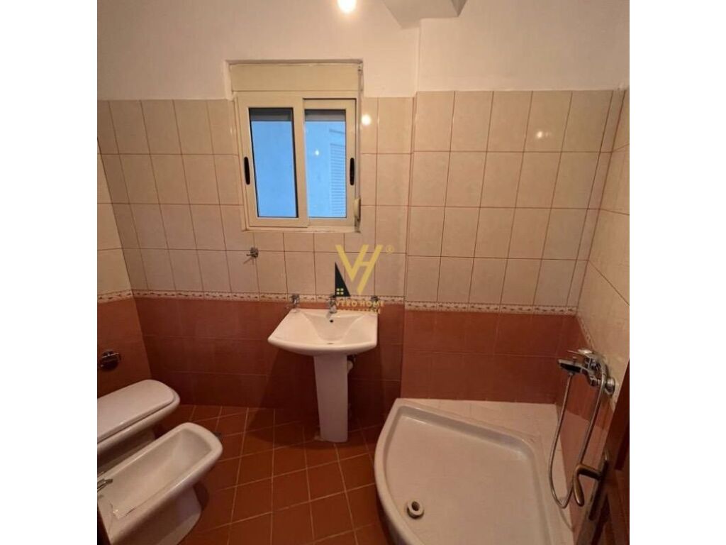 Shitet apartament 1+1 te fresku 86 metra katror (3)