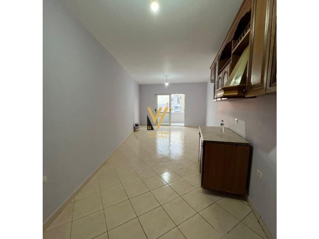 Shitet apartament 1+1 te fresku 86 metra katror (4)