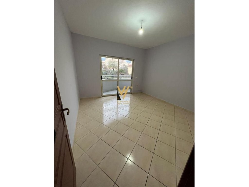 Shitet apartament 1+1 te fresku 86 metra katror (8)