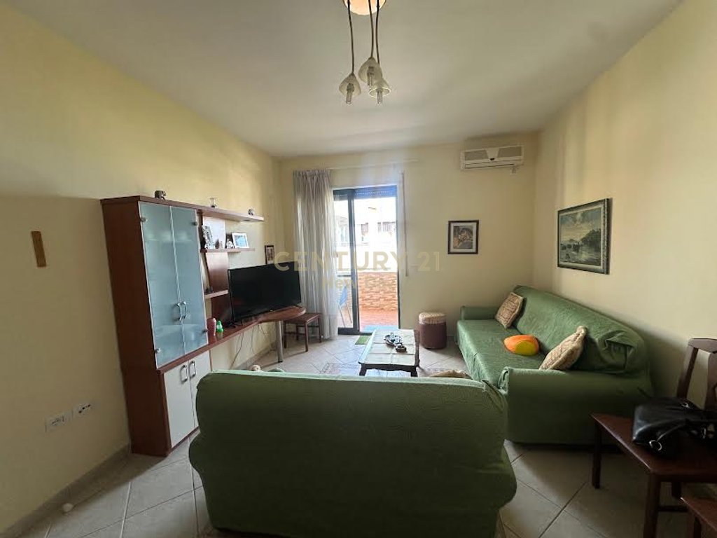 1+1 meerblick nur shkembi i kavajës