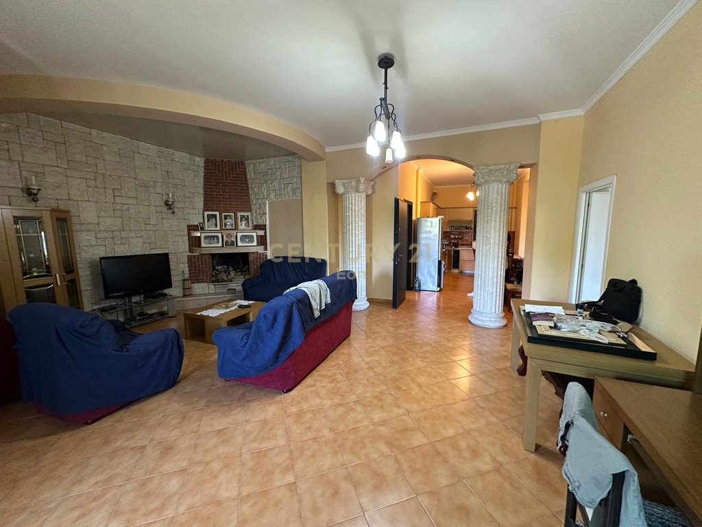 Apartamento 1+1 à venda em Mali i Robit!