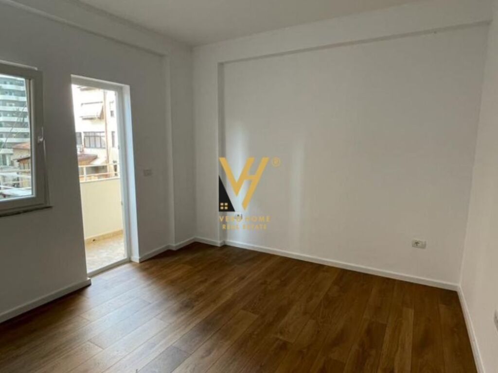 Apartamento 1+1 en venta en la calle elbasanit, 62 metros cuadrados