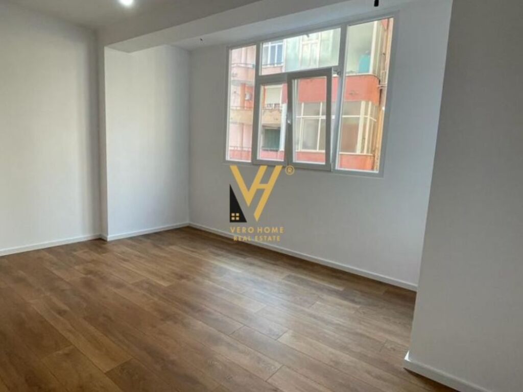 Apartamento 1+1 en venta en la calle elbasanit, 62 metros cuadrados