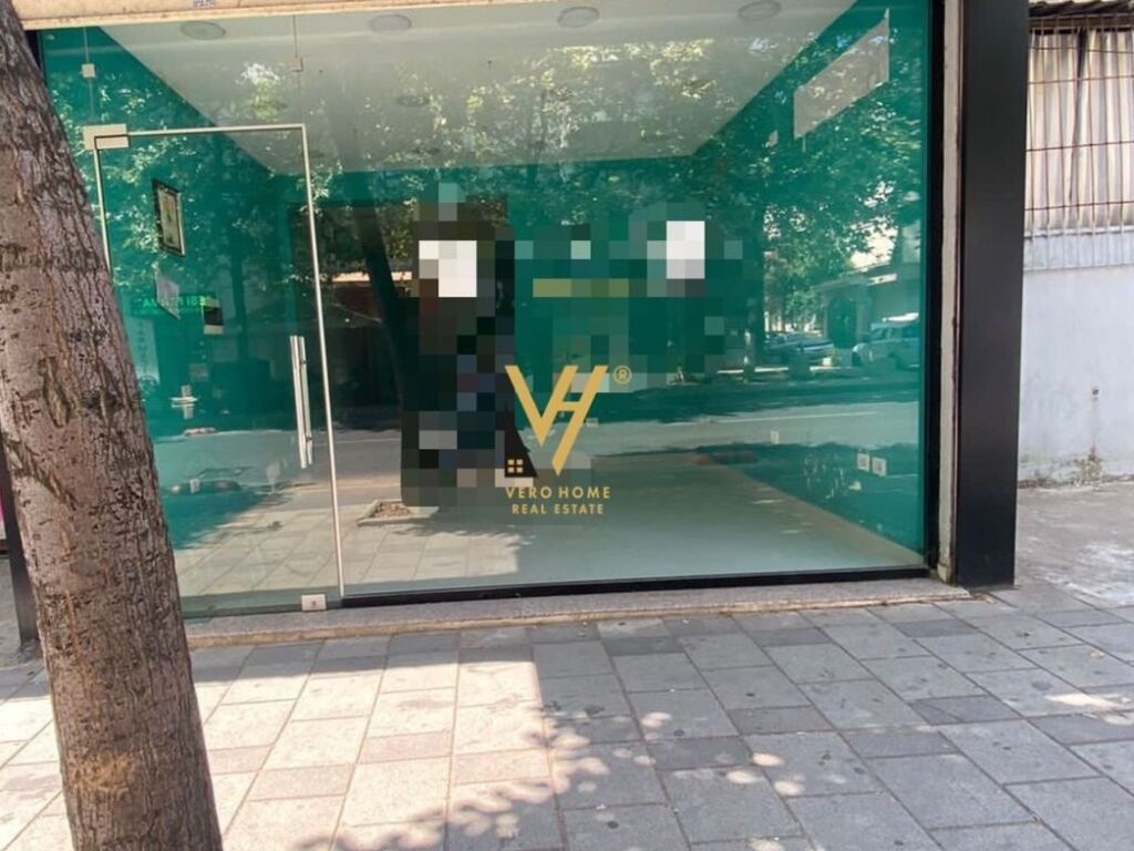 Se vende tienda en la calle dibres 40 metros cuadrados