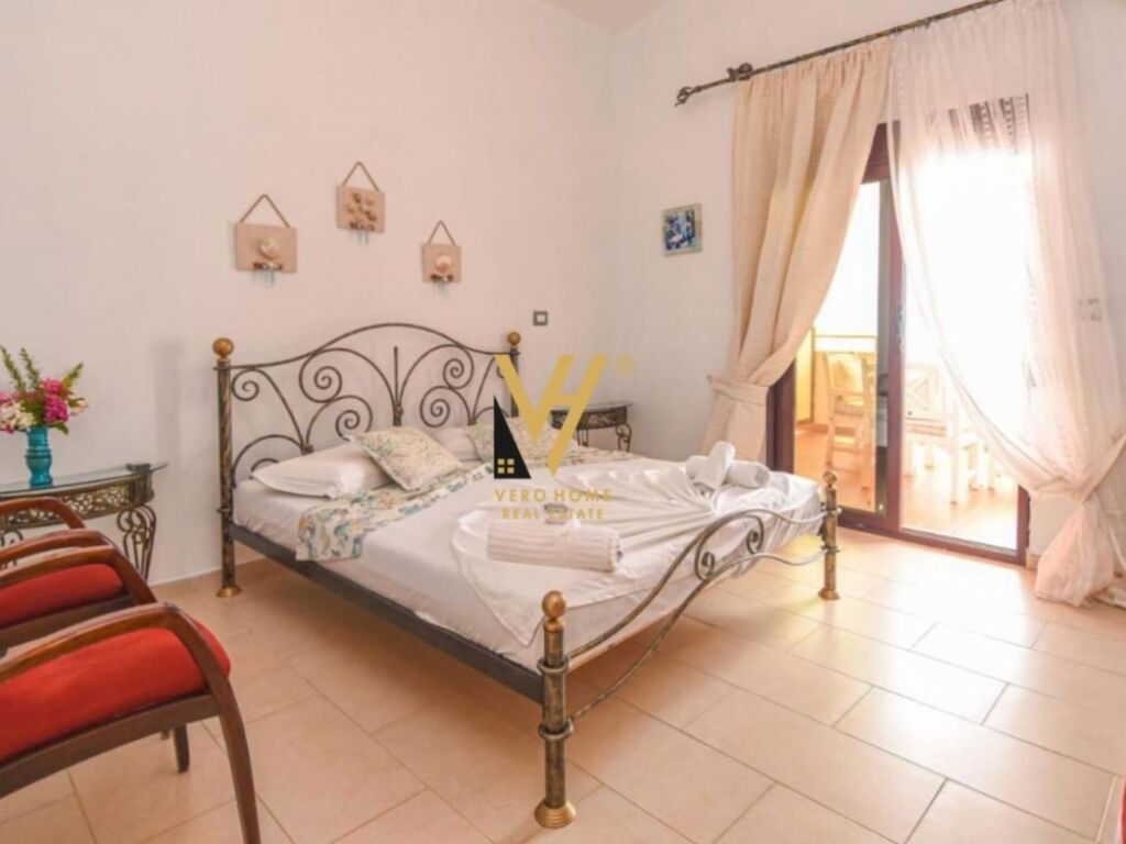 Hotel en venta en dhermi 1500 metros cuadrados