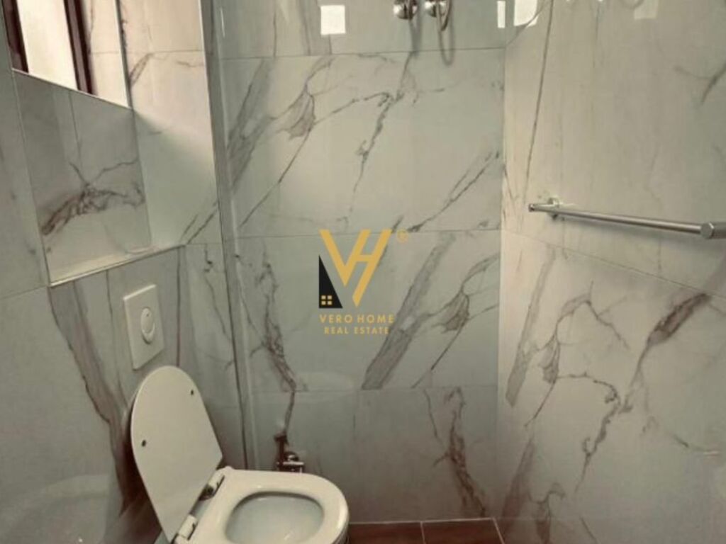 Hotel en venta en dhermi 1500 metros cuadrados