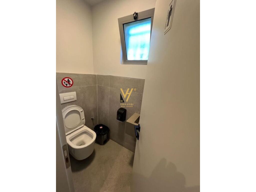 Bar-lounge à vendre à Ali Demi 150 mètres carrés