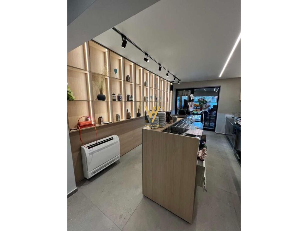 Bar-lounge à vendre à Ali Demi 150 mètres carrés