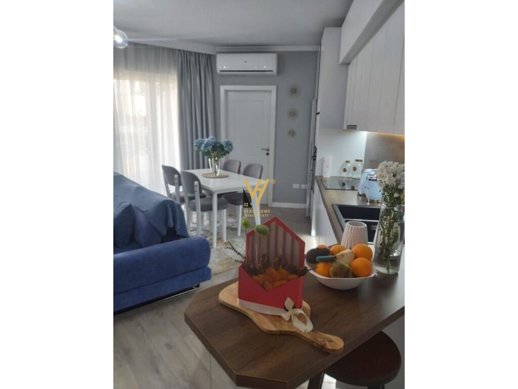 Apartment for sale 2+1+2 in Yzberisht, blv migjeni 101 m²