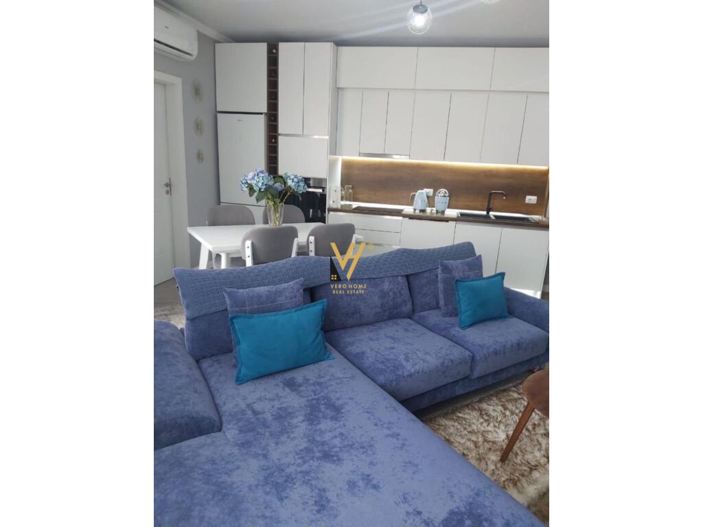 Apartment for sale 2+1+2 in Yzberisht, blv migjeni 101 m²