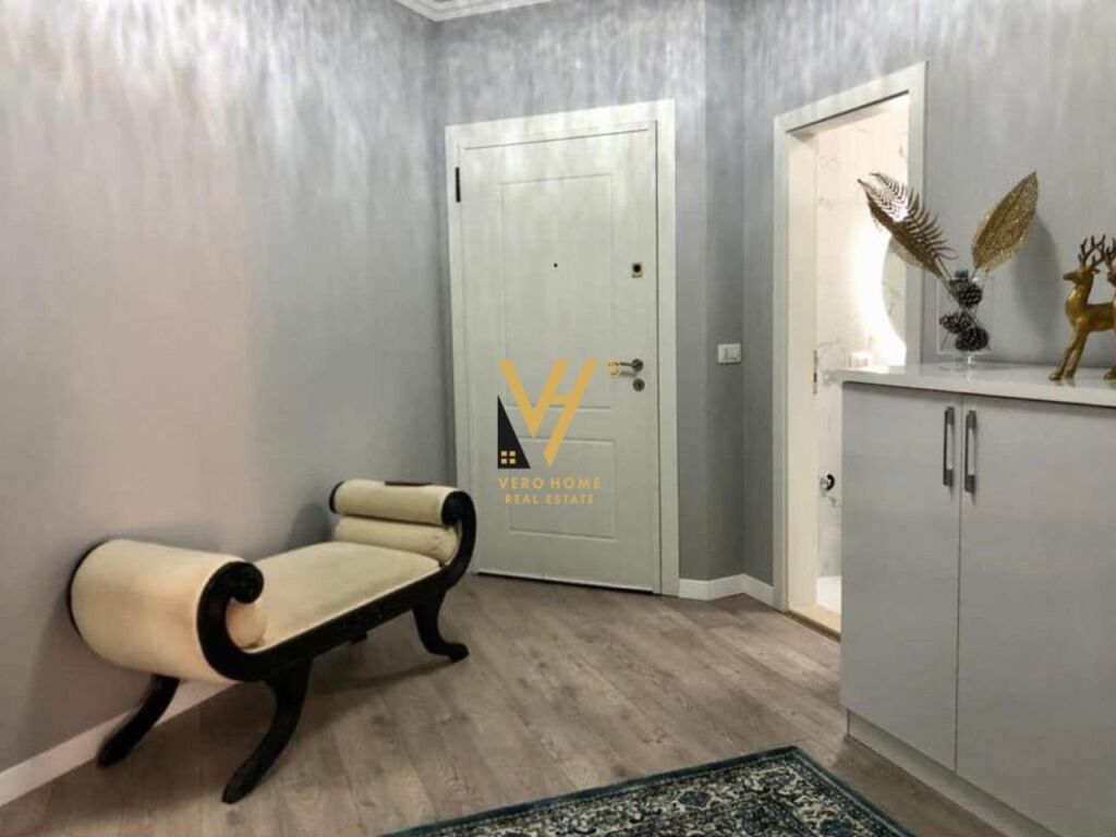 Apartment for sale 2+1+2 in Yzberisht, blv migjeni 101 m²