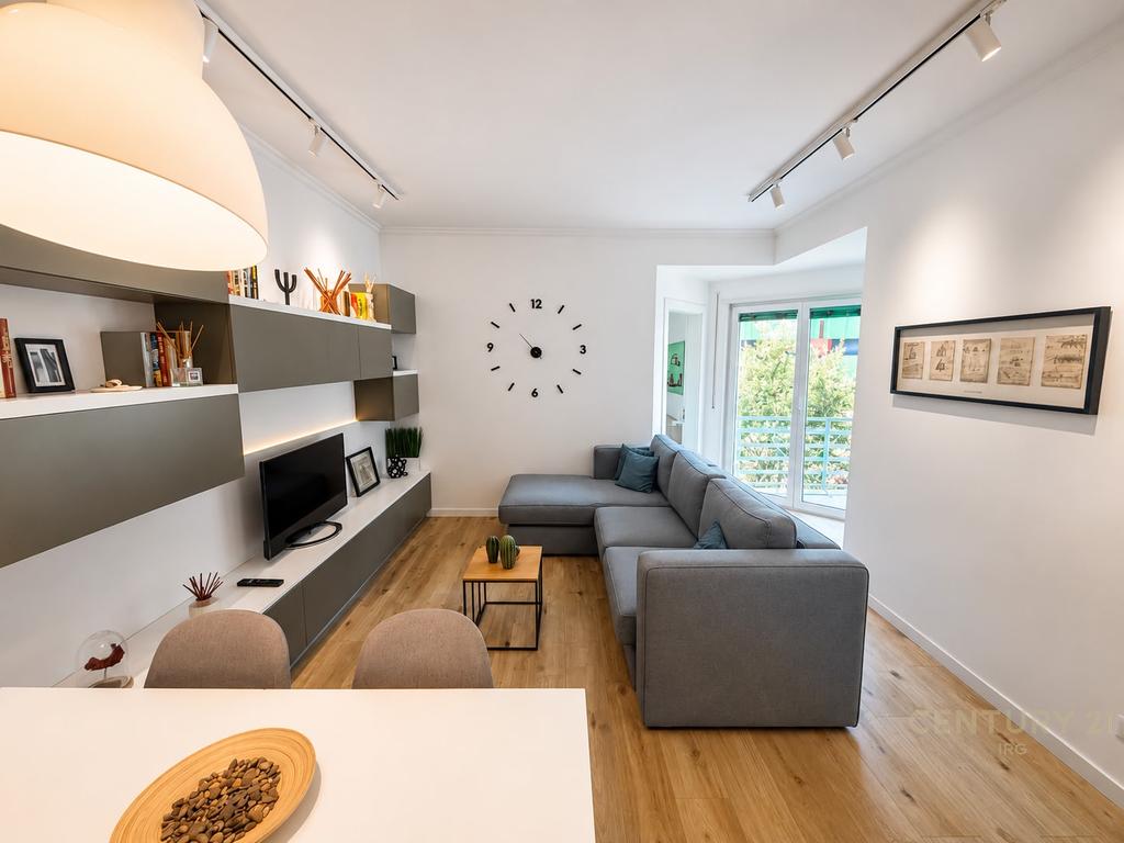 Apartamento à venda 3+1+2 próximo à extensão da rua dielli!