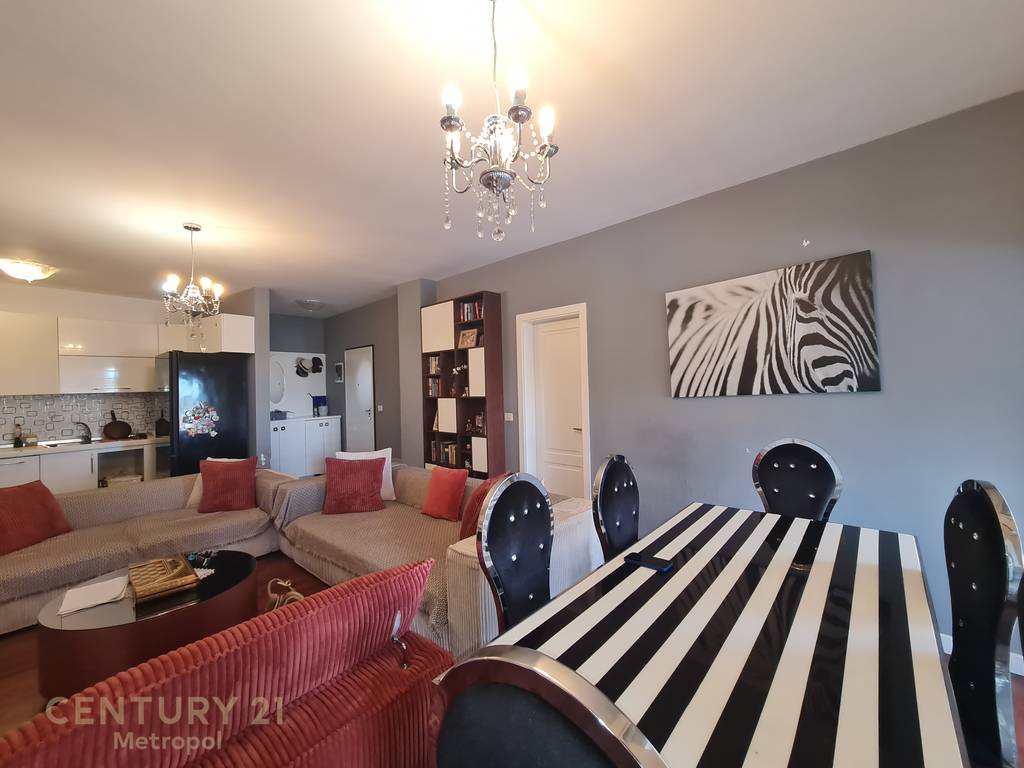 Apartamento à venda 3+1+2 próximo à extensão da rua dielli!