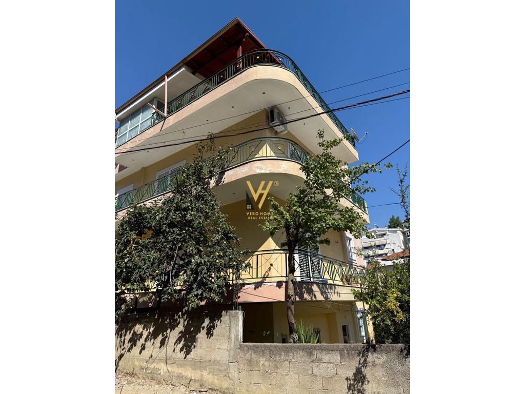 Villa a due piani in vendita a selite 400 m²