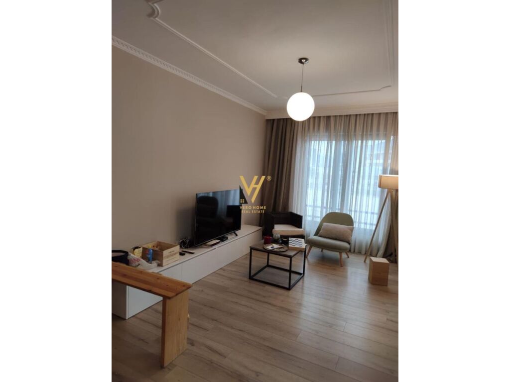 Apartamento 2+1+2 para alugar na rruga e kosovareve, 120 metros quadrados