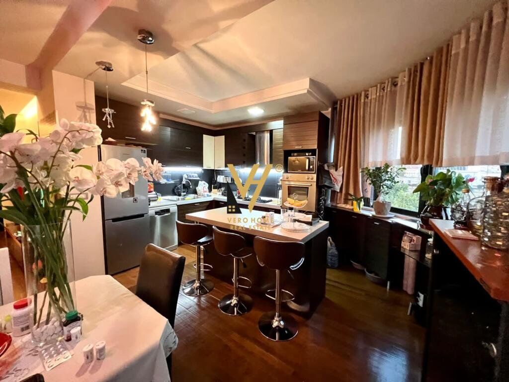 Apartamento en venta 3+1+2 cerca de la estación, 160 metros cuadrados