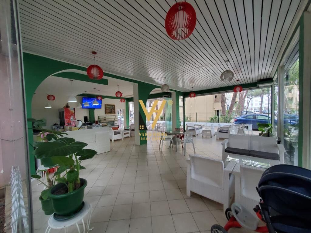 À venda bar-restaurante em pishat e buta, gjiri i lalezit 144 metros quadrados (7)