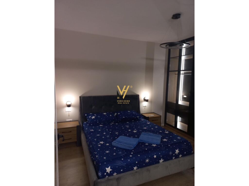 Dos apartamentos 1+1 en venta en Komuna e Parisit 120 m²