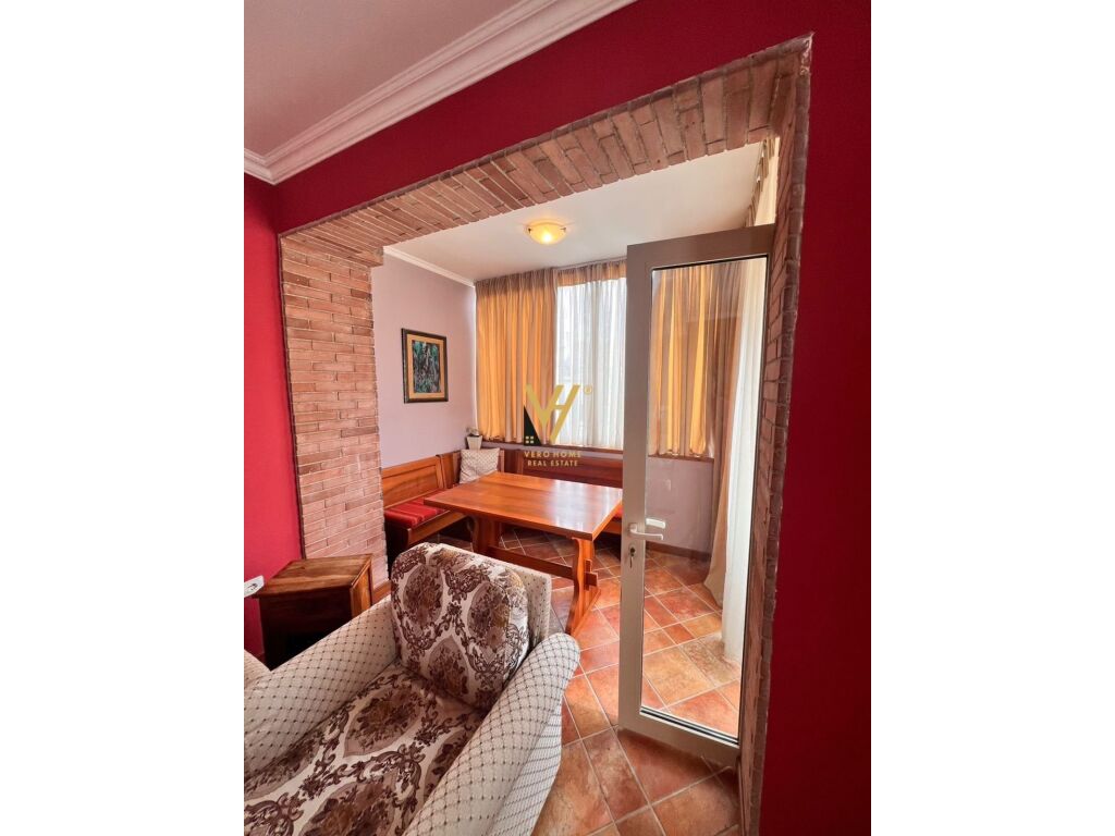 Apartamento à venda 2+1+varanda perto do ginásio partizani 85 metros quadrados