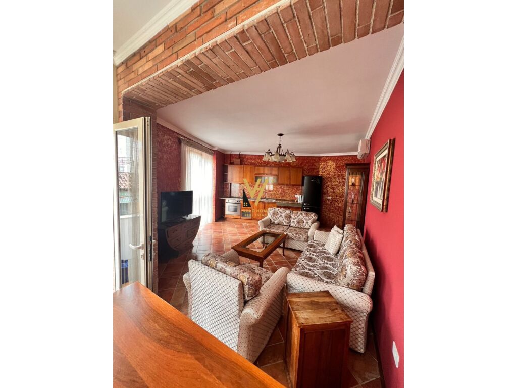 Apartamento à venda 2+1+varanda perto do ginásio partizani 85 metros quadrados (7)