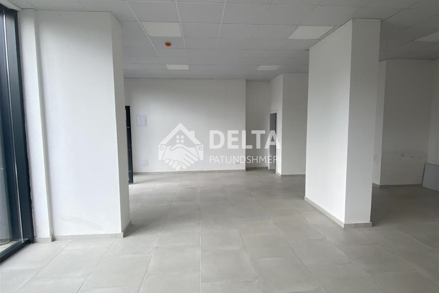 Commercial space for sale at Bregu i Diellit