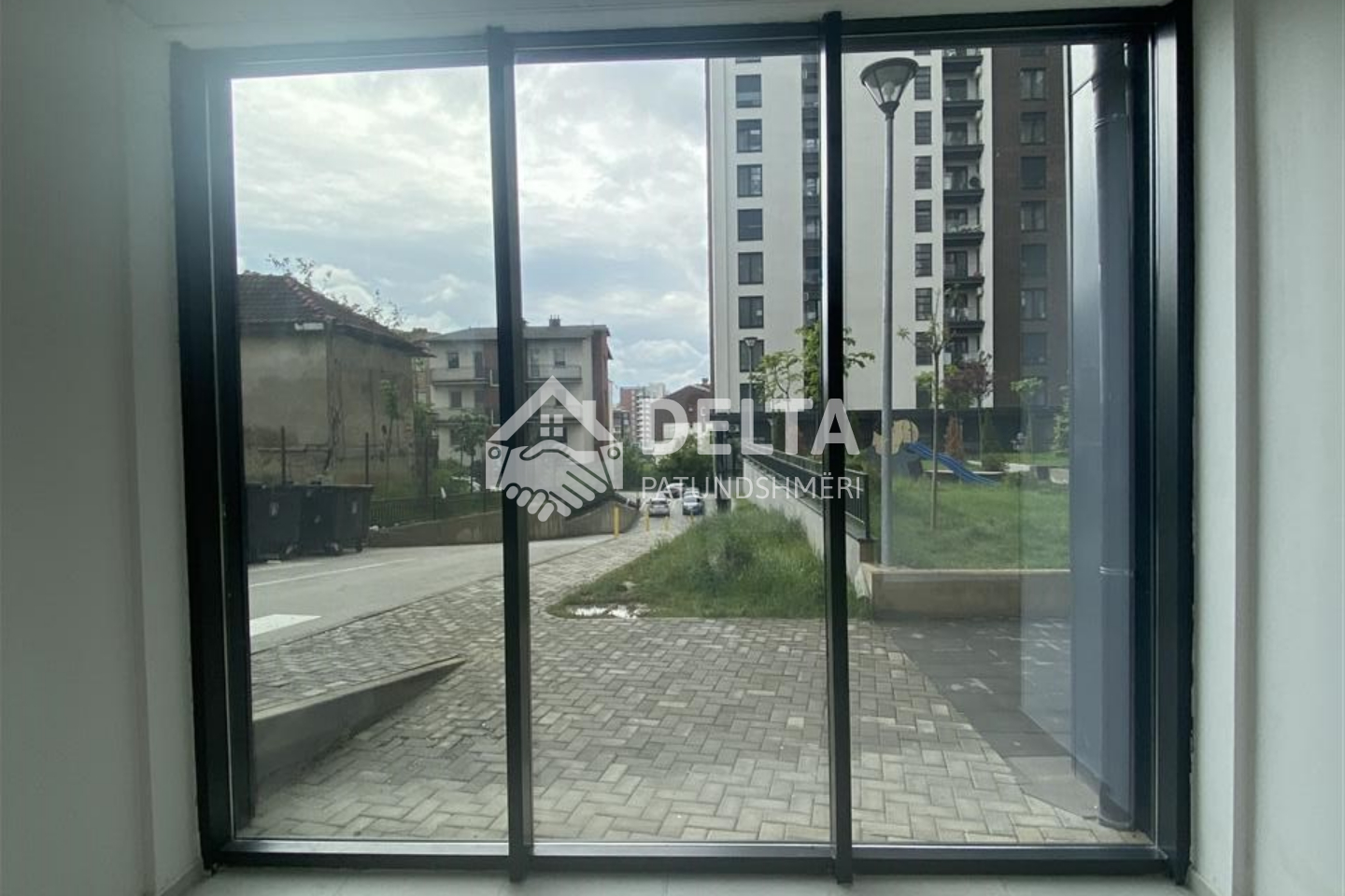 Commercial space for sale at Bregu i Diellit (3)
