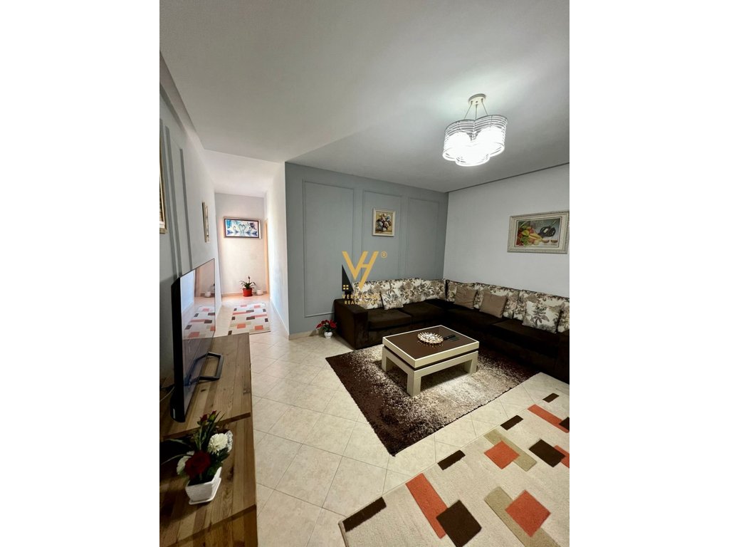 Appartement 2+1+2 à vendre à pallate cabej 117 mètres carrés
