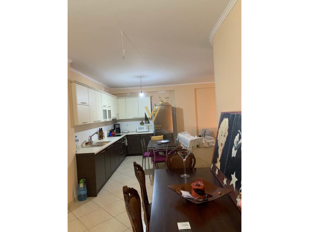 Appartement 2+1+2 à vendre à pallate cabej 117 mètres carrés