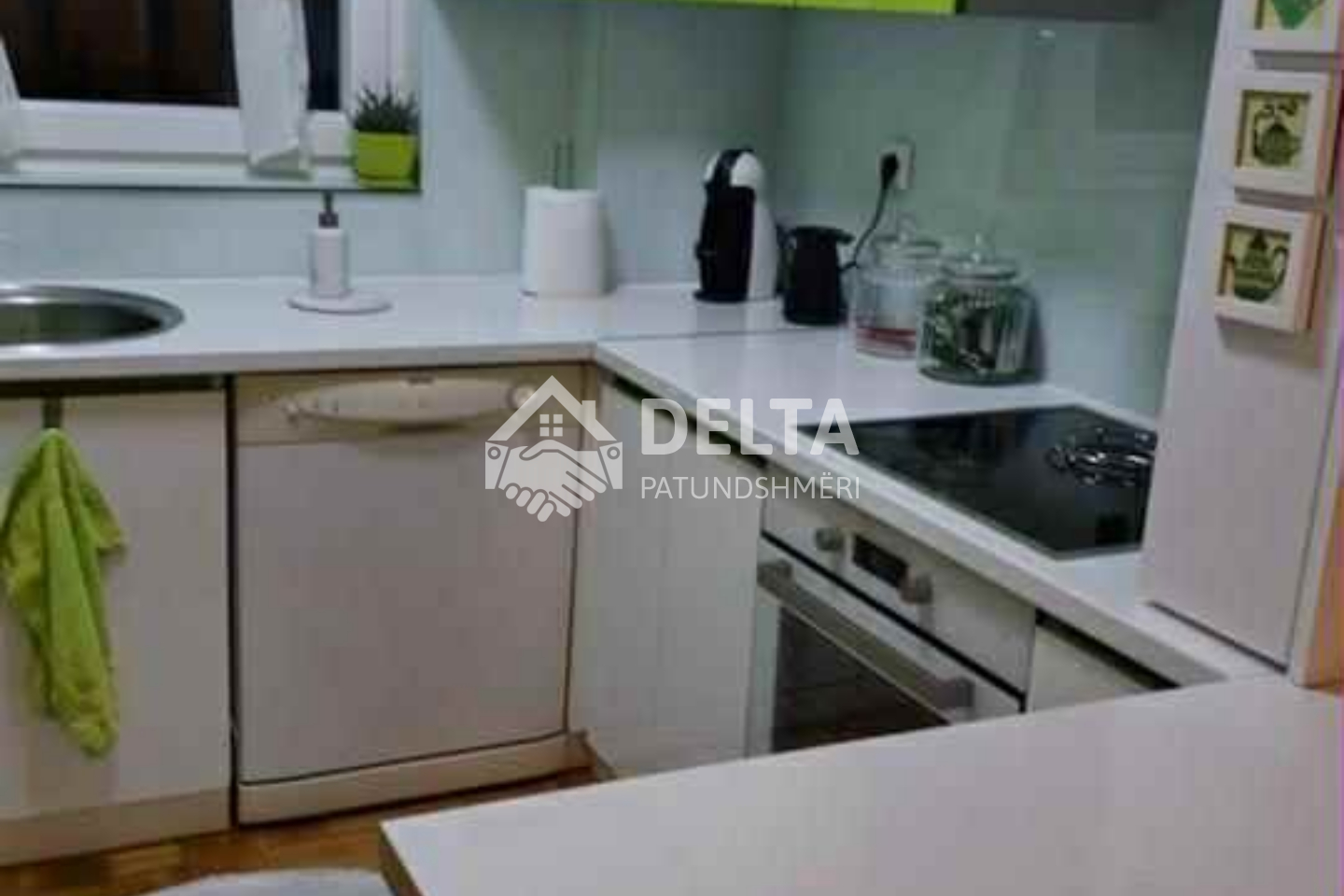 Duplex me qira në lagjen e spitalit