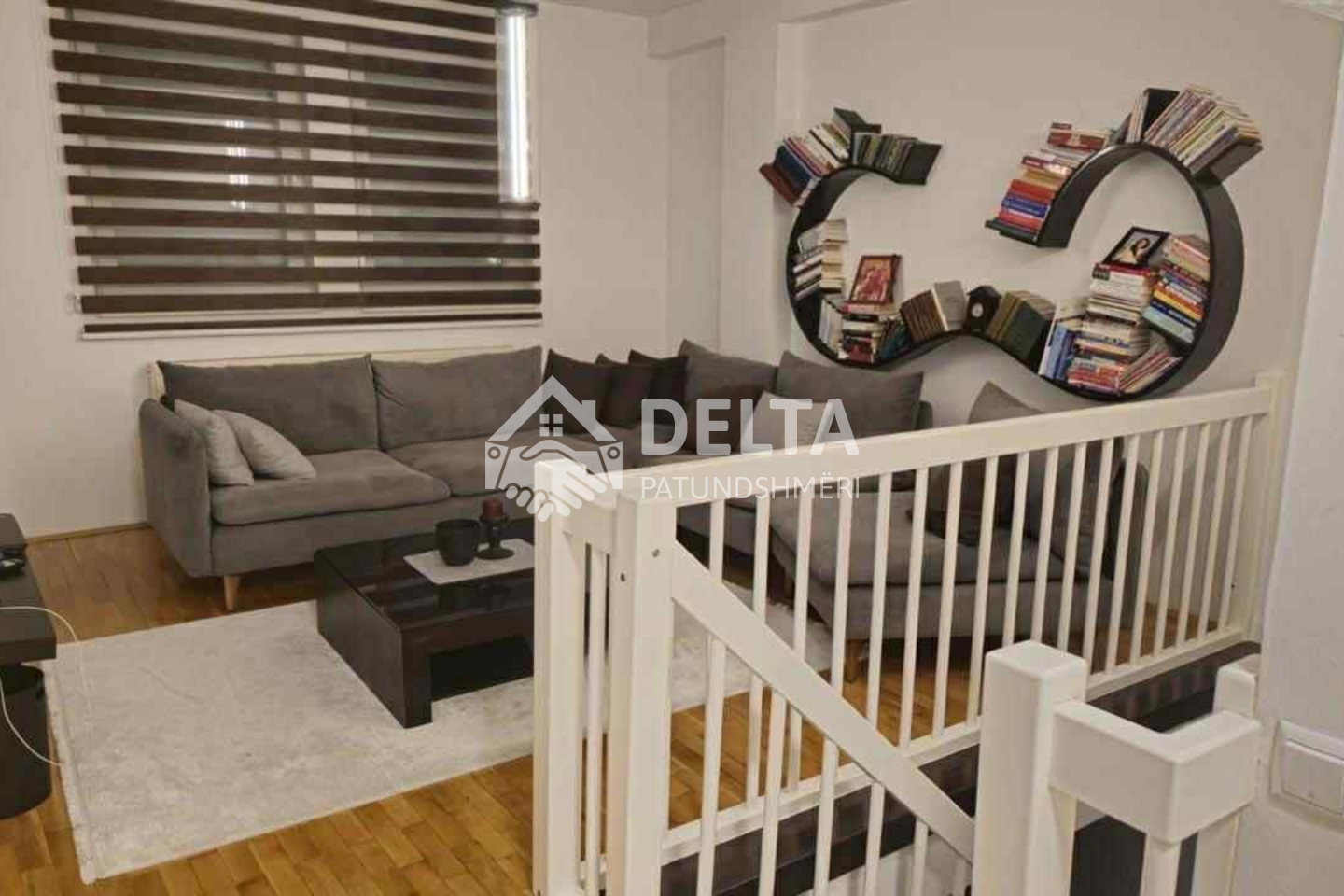 Duplex me qira në lagjen e spitalit