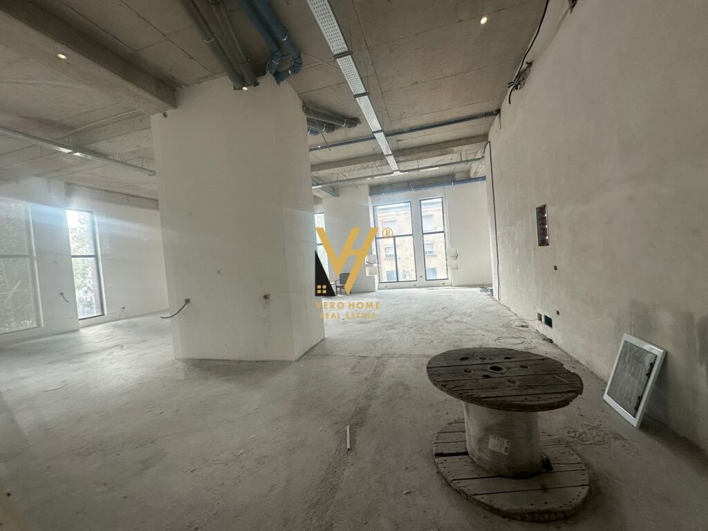 Ambiente comercial para alugar na rruga mine peza, 971 m²