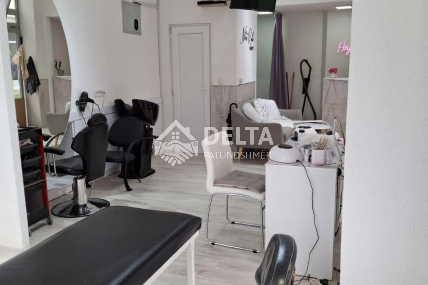 Commercial space for sale in Arbëri (5)