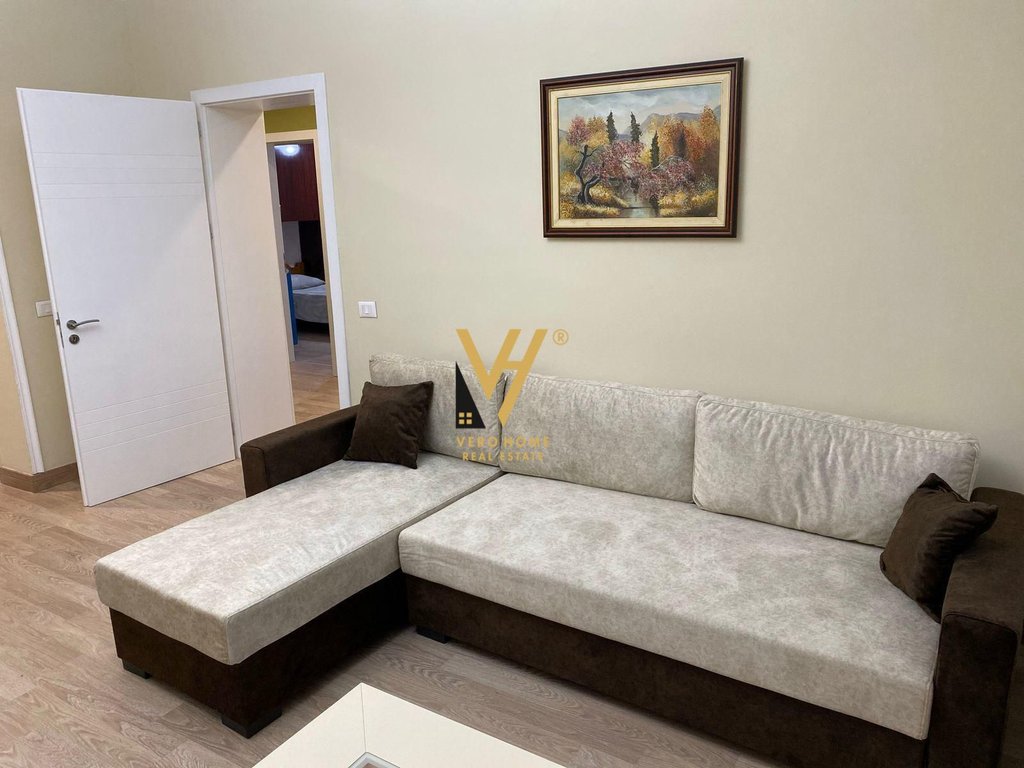 Shiten tre apartamente 1+1 te rruga e durrësit ideale për airbnb 145 metra katror